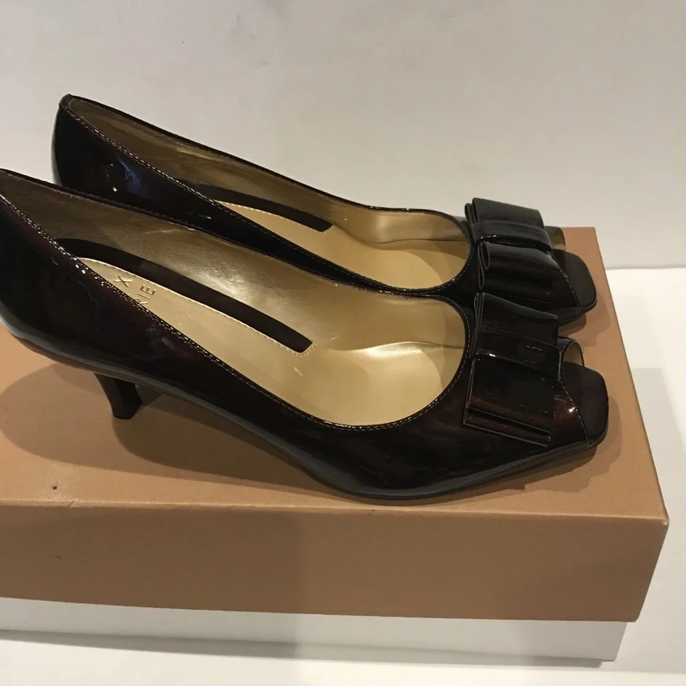 New, never worn Alex Marie Pathan leather peep toe
